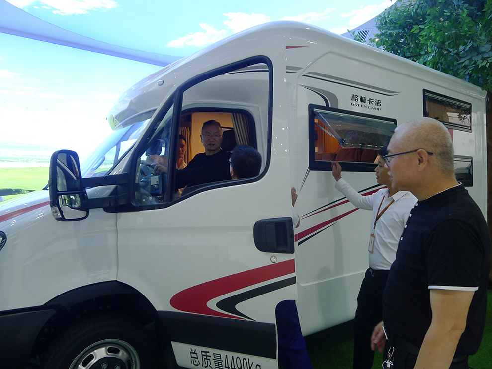 8-欣新-體驗房車.jpg