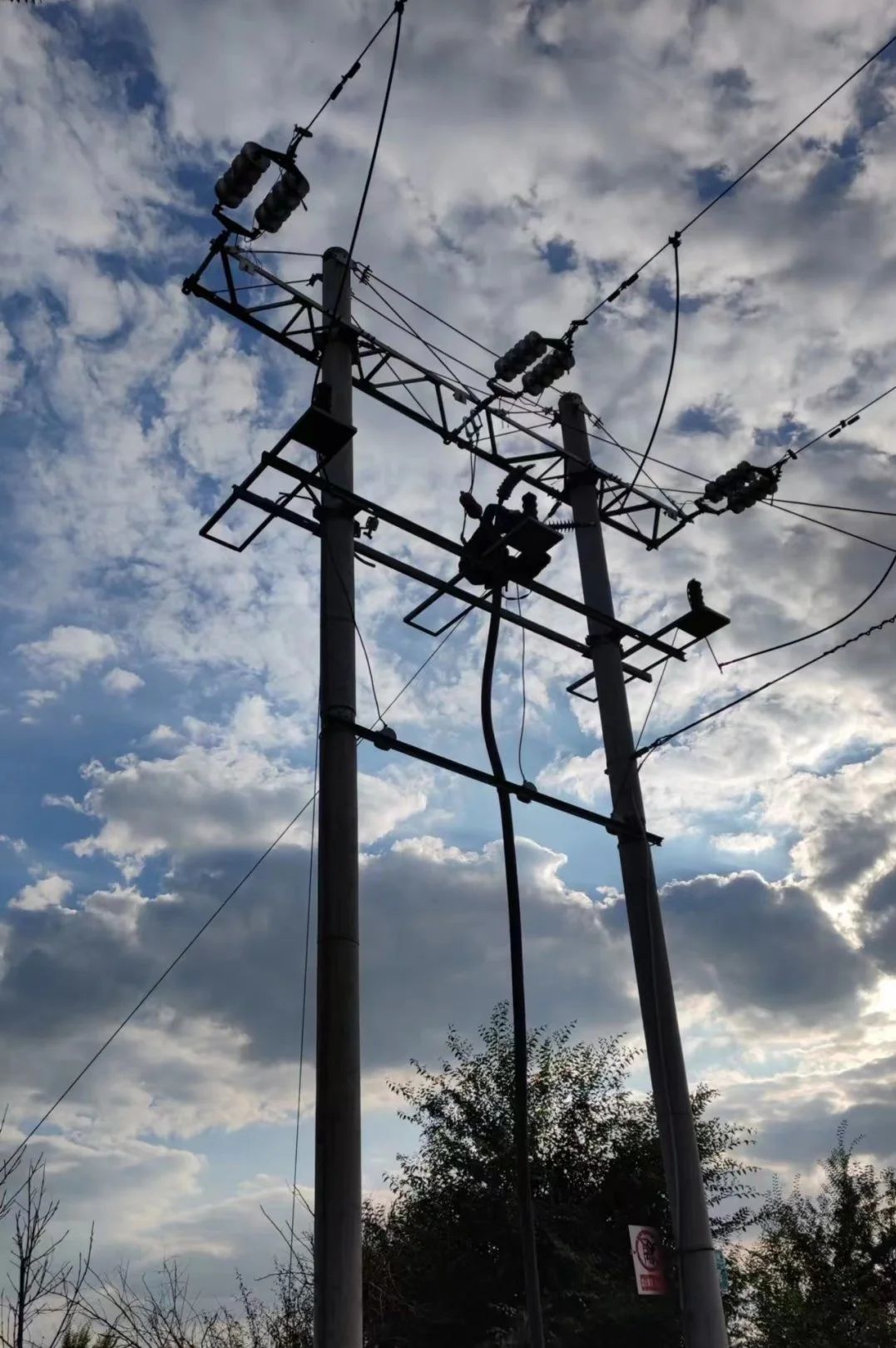 康高特Ronaldo高能量<a href='http://www.coblite.com.cn/Ppzq/ersted.html'>電纜故障定位儀</a> 現(xiàn)場準確檢測35kv電纜故障點