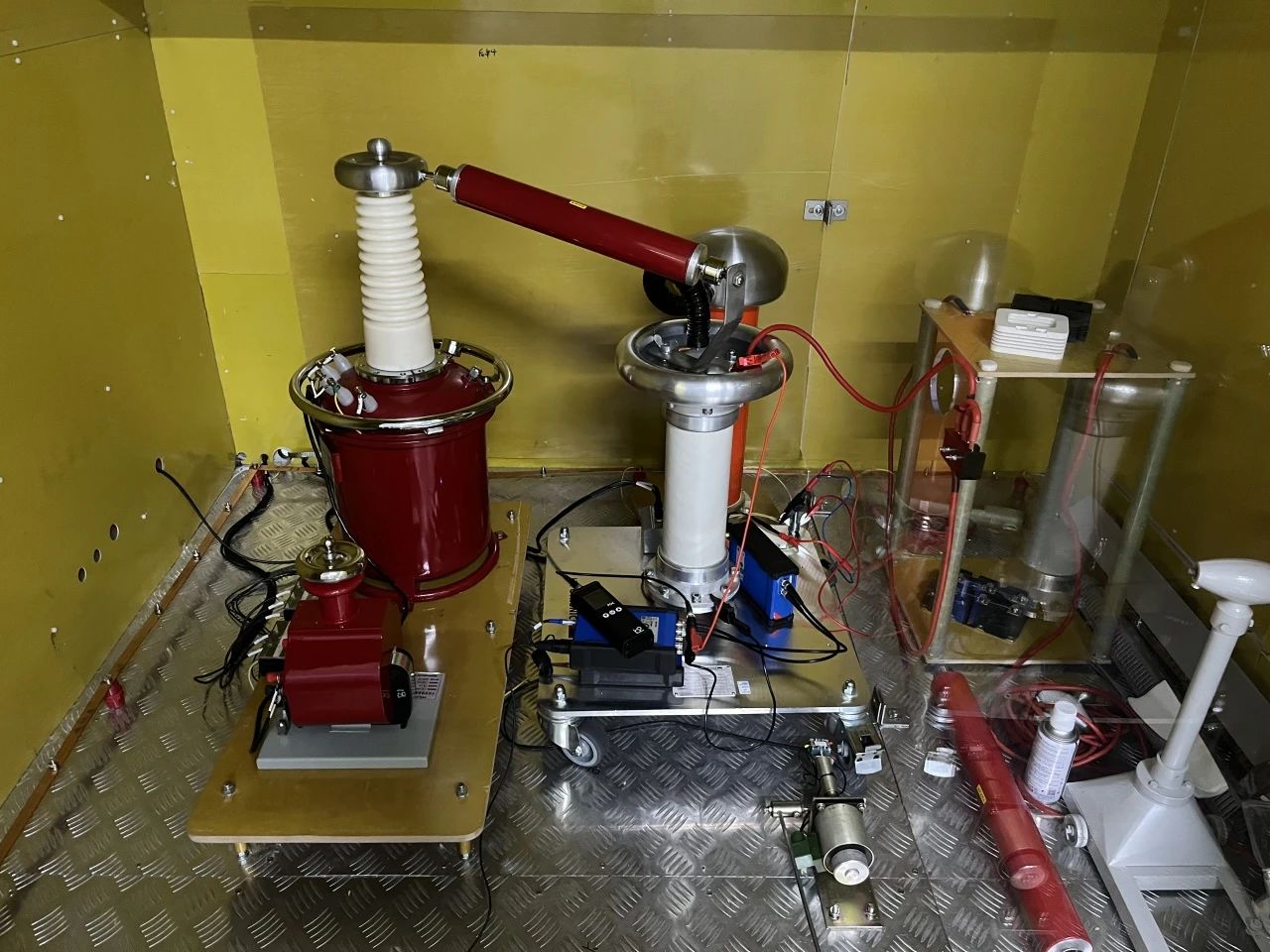 MPD800 通用局部放電測量與分析系統(tǒng) MPD800 通用局部放電測量與分析系統(tǒng)