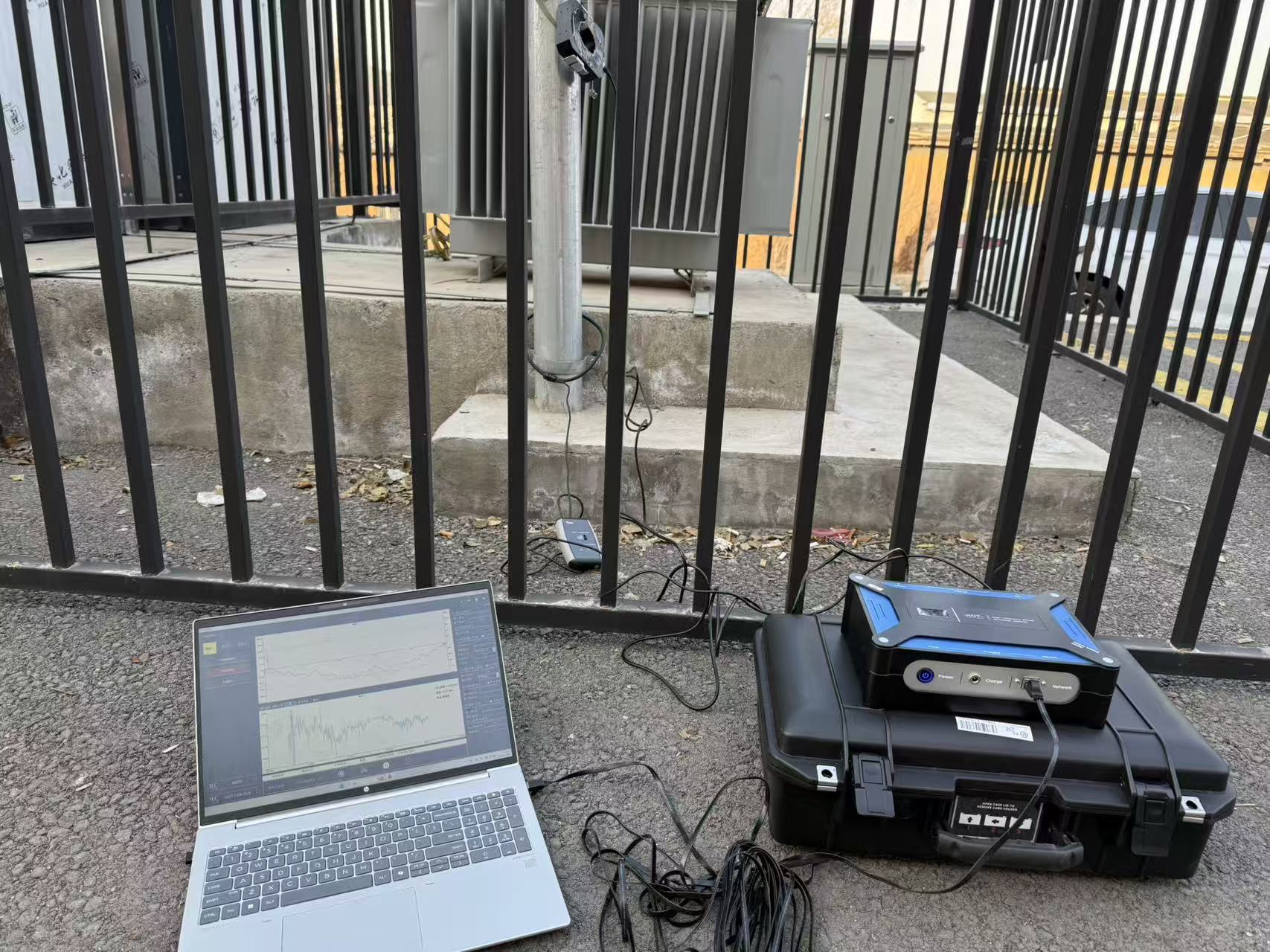 高頻電纜局放測試儀在電力測試現場