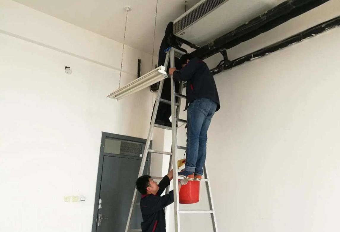 怎么清洗空調(diào)內(nèi)部風(fēng)機盤管，保持管道的整潔
